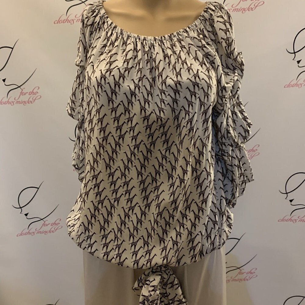 Coco Blanco. Sz S. Giraffe Print Tie Top. Pullover Ruffle Tiered Sleeve. B81